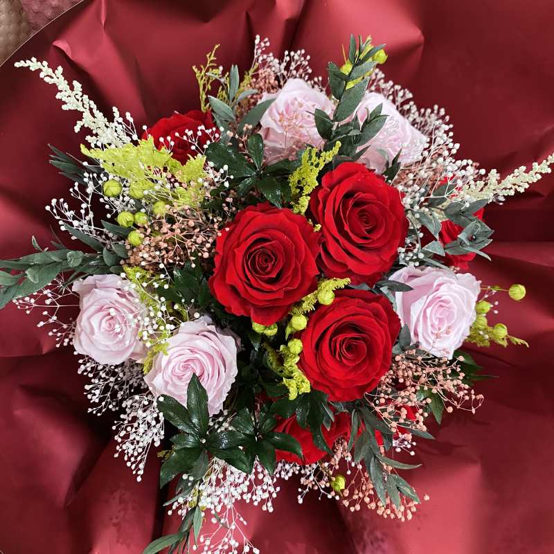 淡いピンク×赤いバラ 12本ブーケ プロポーズフラワー